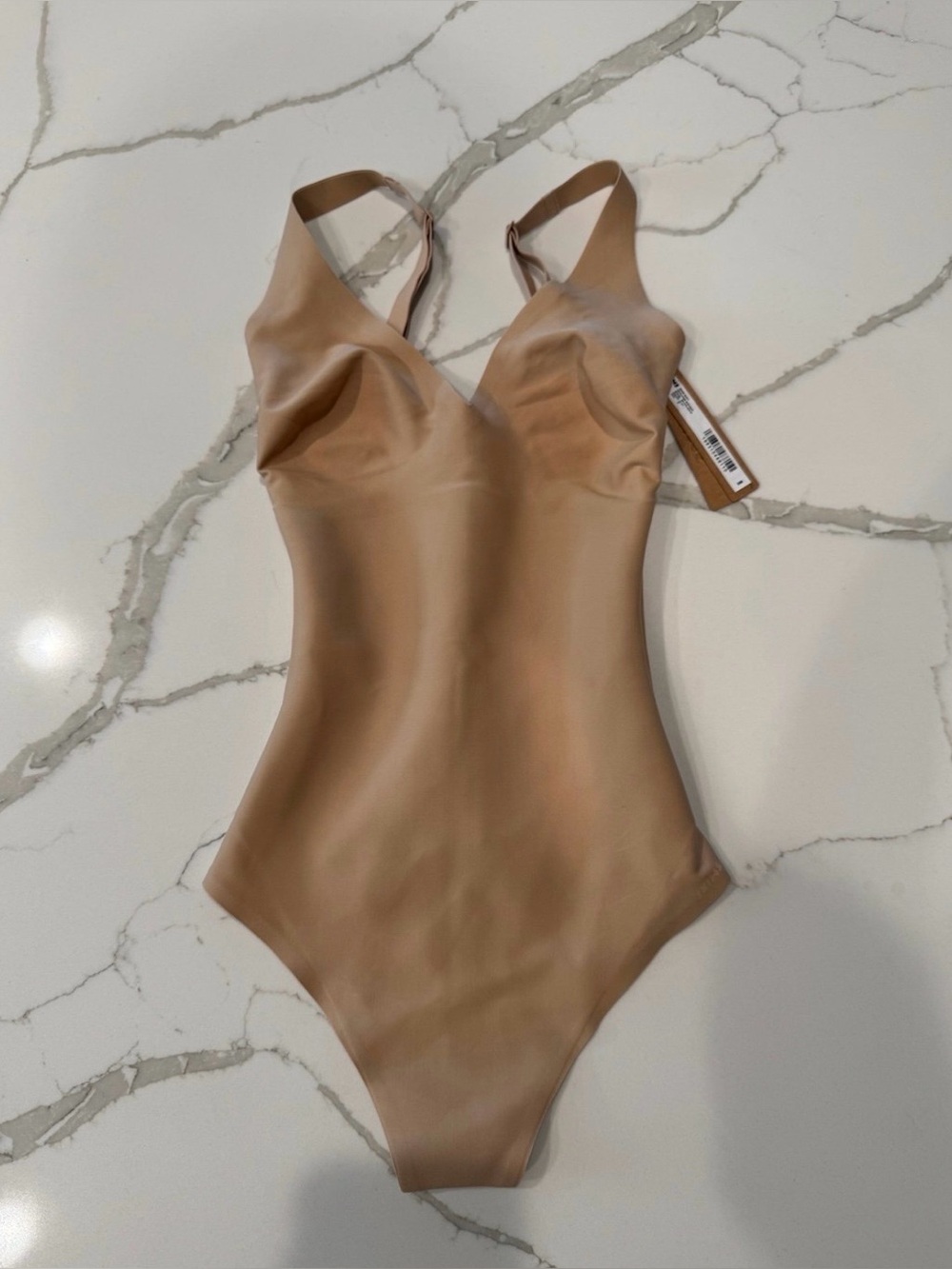SKIMS body plunge bodysuit NWT